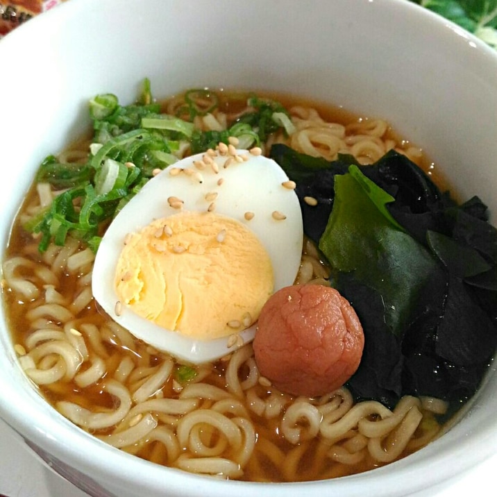 サッポロ一番 しょうゆ味 とろみ梅わかめラーメン レシピ 作り方 By Mariまり 楽天レシピ サッポロ一番 しょうゆ味 とろみ梅わかめラーメン レシピ 作り方 By Mariまり 楽天レシピ